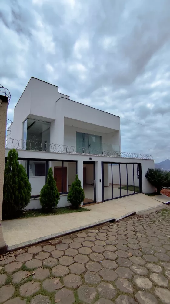 Casa à venda com 3 quartos, 400m² - Foto 1