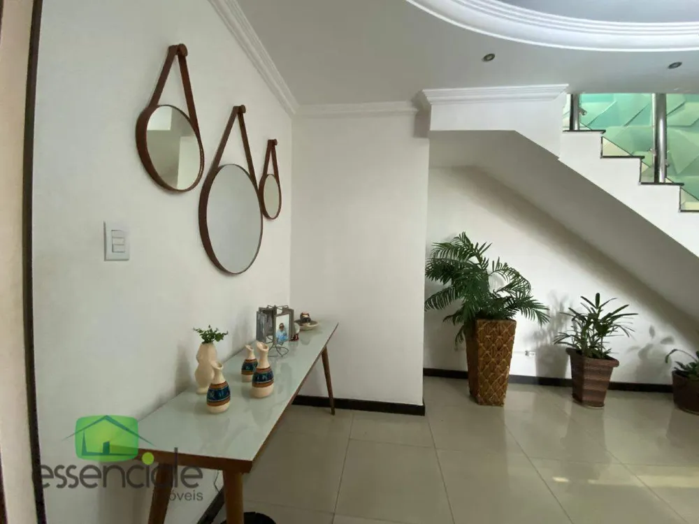 Cobertura, 3 quartos, 242 m² - Foto 1