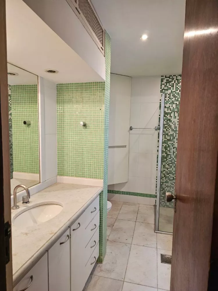 Apartamento à venda com 4 quartos, 200m² - Foto 12