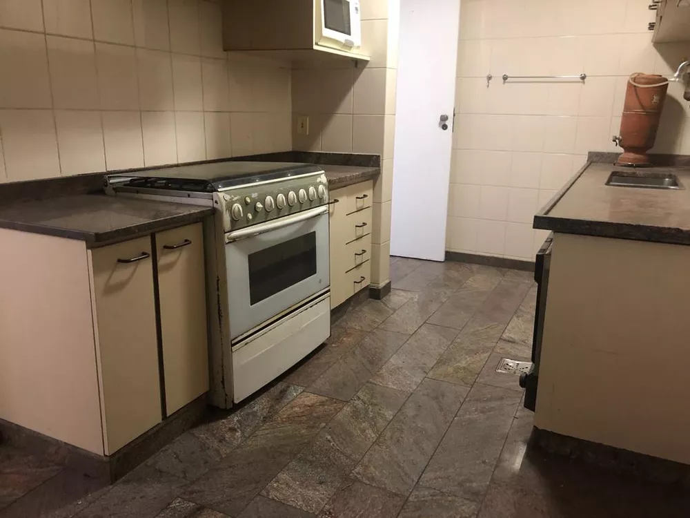 Apartamento à venda com 4 quartos, 200m² - Foto 7