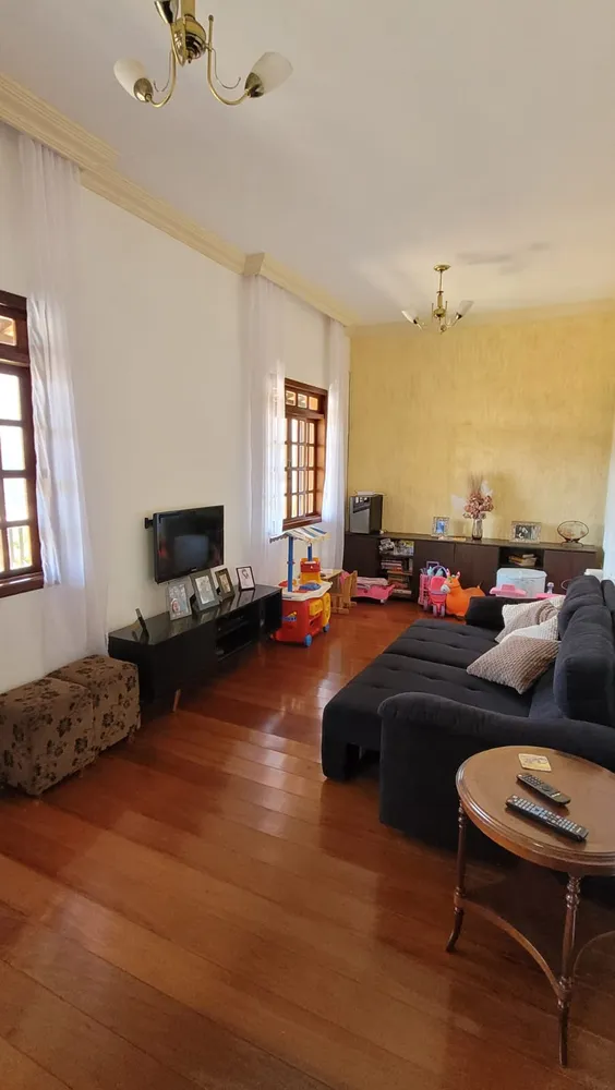 Casa, 3 quartos, 159 m² - Foto 1