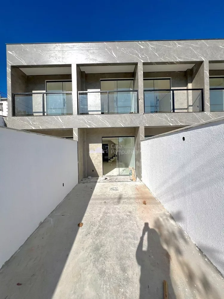 Casa à venda com 2 quartos, 100m² - Foto 2