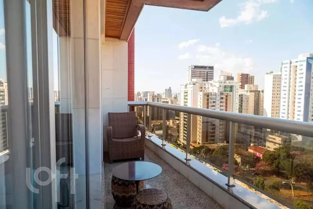 Apartamento à venda com 4 quartos, 178m² - Foto 5