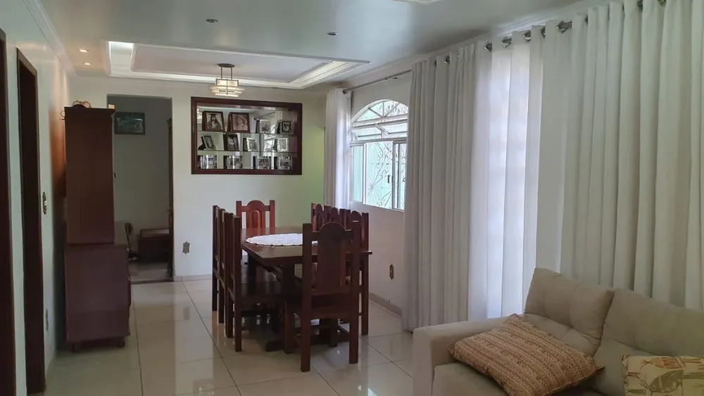 Casa, 3 quartos, 200 m² - Foto 1