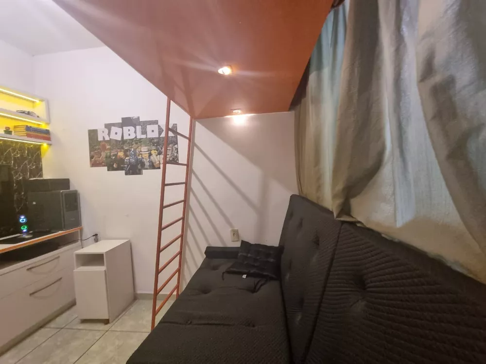 Casa à venda com 2 quartos, 70m² - Foto 13