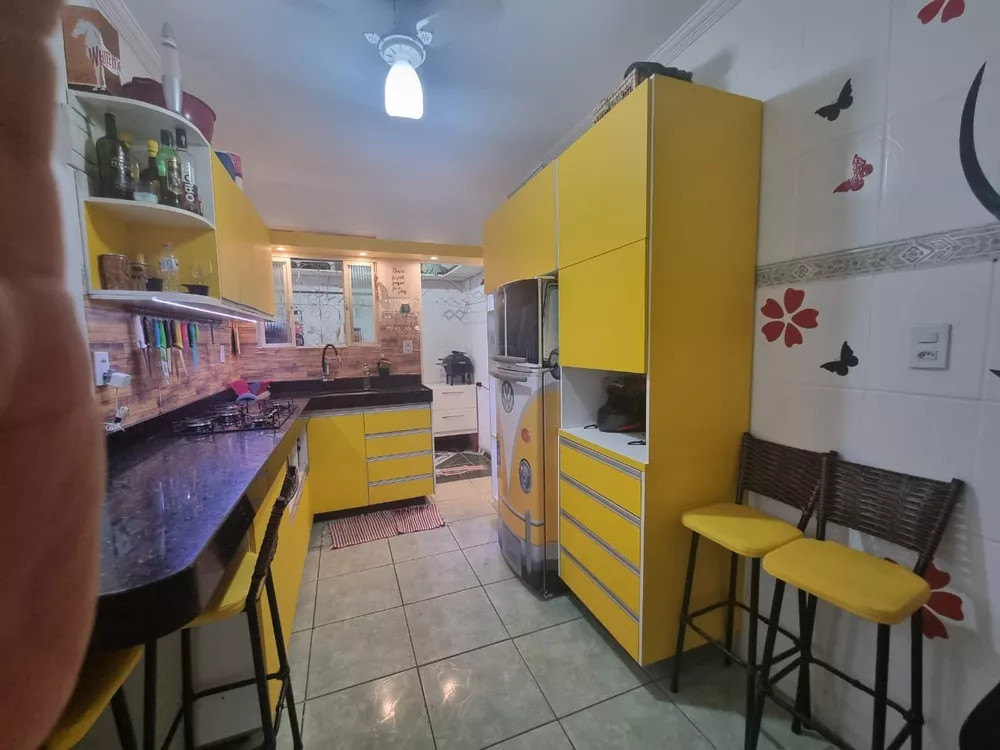 Casa à venda com 2 quartos, 70m² - Foto 9