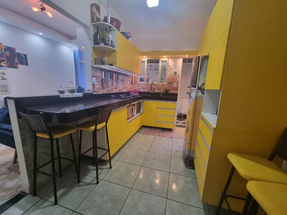 Casa à venda com 2 quartos, 70m² - Foto 6