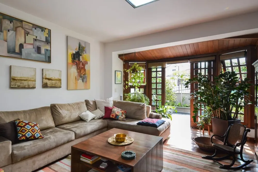 Casa, 4 quartos, 210 m² - Foto 1