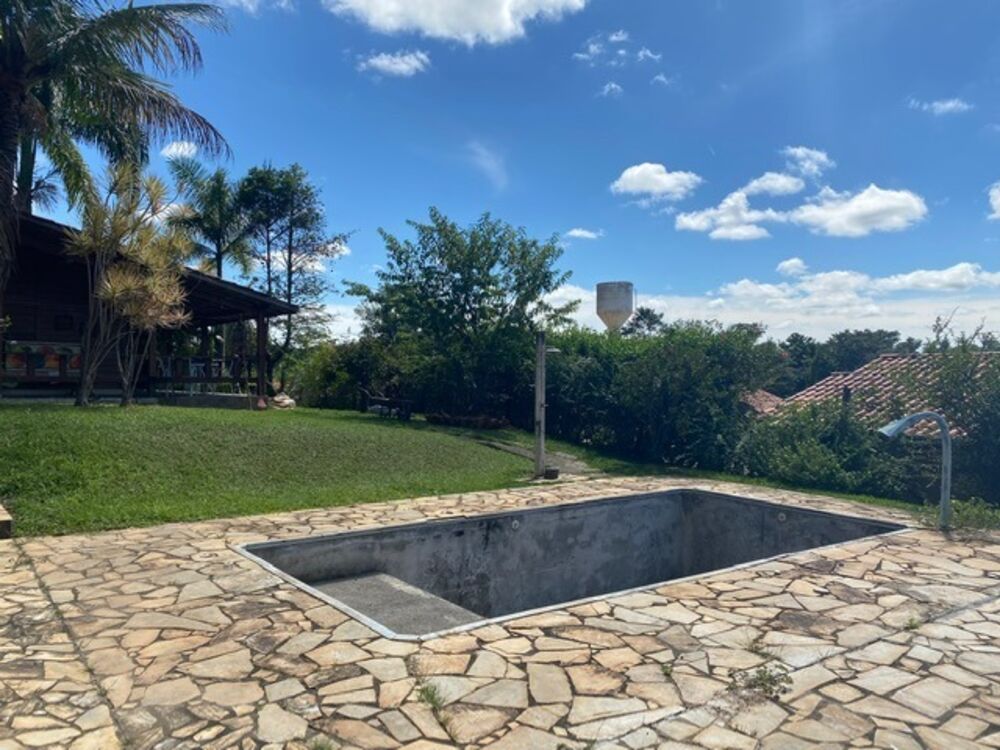 Sítio à venda com 3 quartos, 250m² - Foto 15