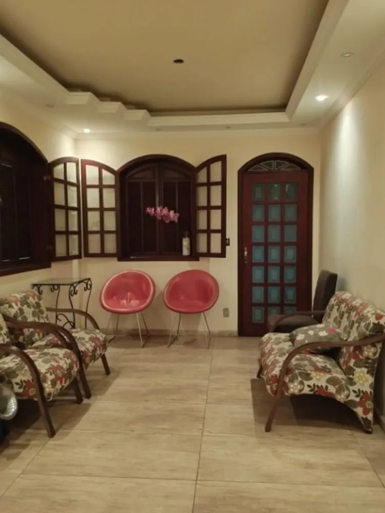 Casa, 4 quartos, 150 m² - Foto 1