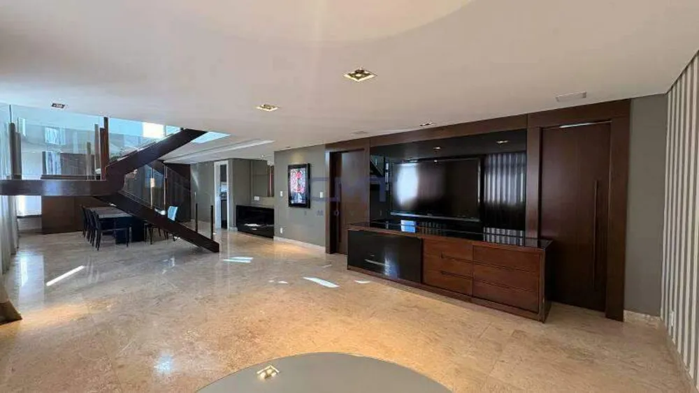 Cobertura, 3 quartos, 251 m² - Foto 1
