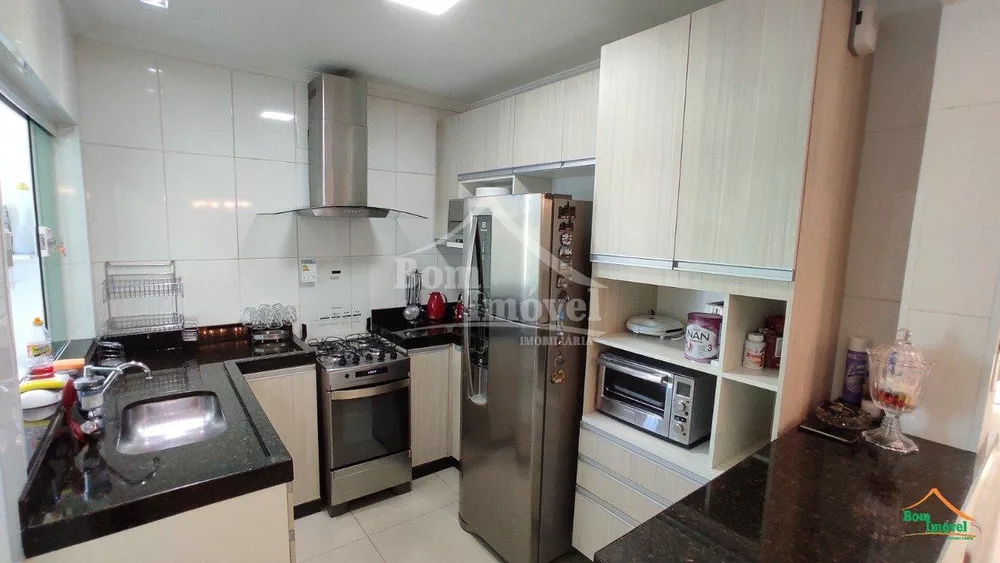 Apartamento à venda com 3 quartos, 180m² - Foto 14