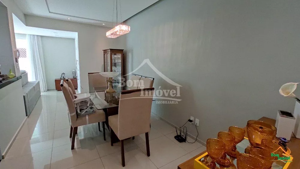 Apartamento à venda com 3 quartos, 180m² - Foto 4