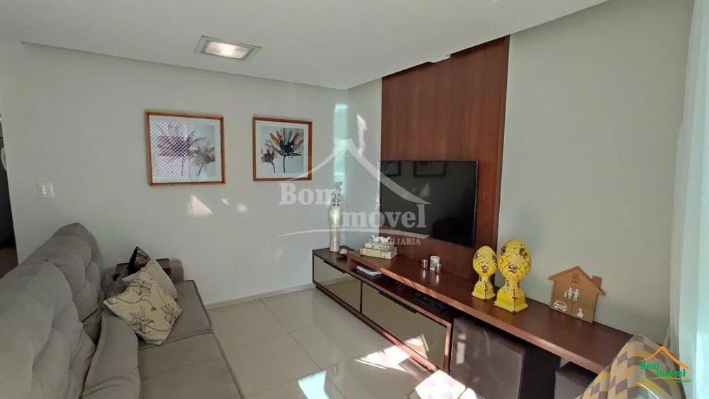 Apartamento à venda com 3 quartos, 180m² - Foto 3