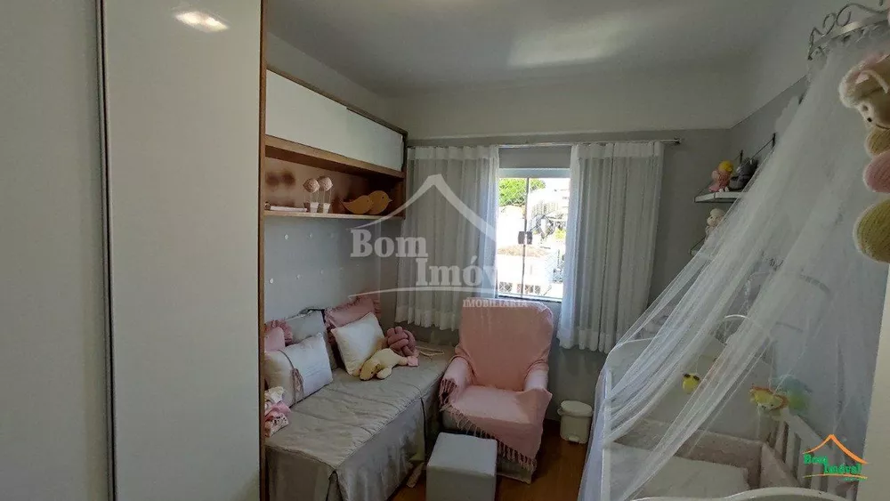 Apartamento à venda com 3 quartos, 180m² - Foto 9