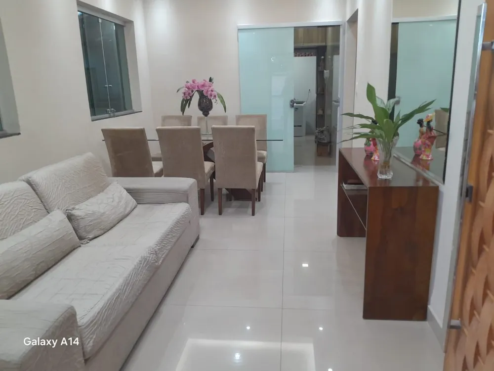 Casa, 3 quartos, 180 m² - Foto 1