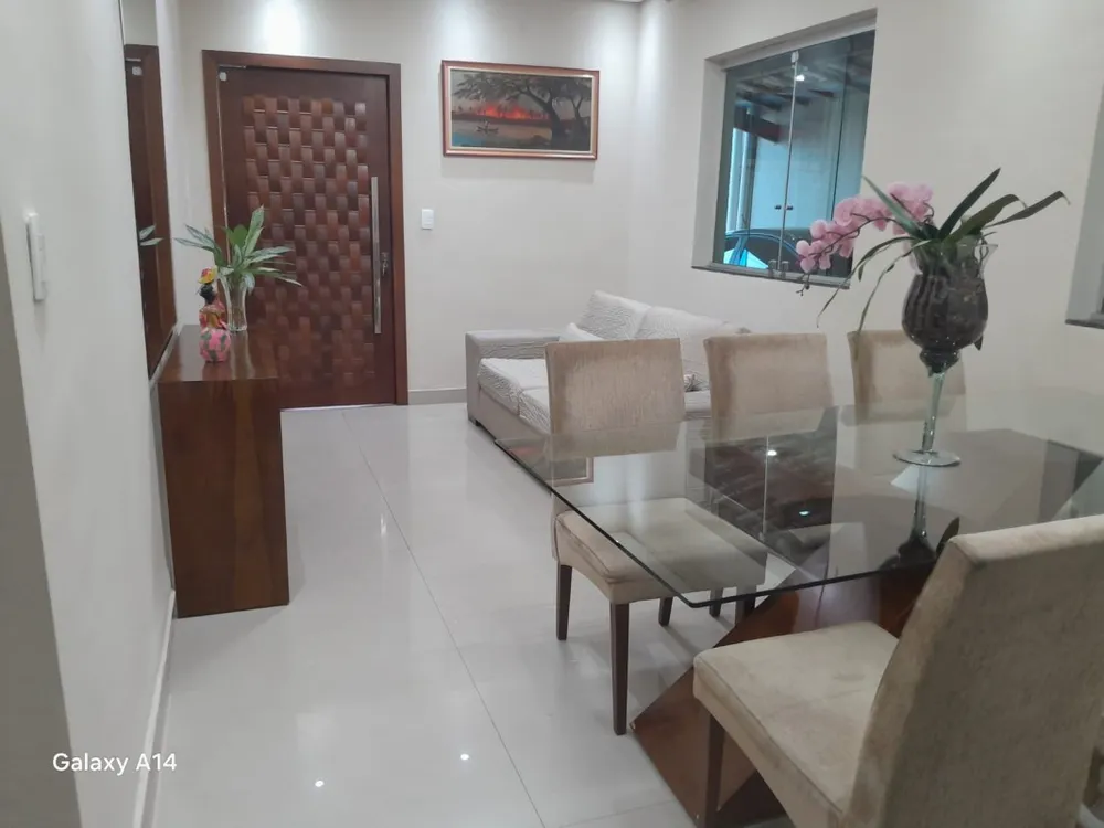 Casa, 3 quartos, 180 m² - Foto 2