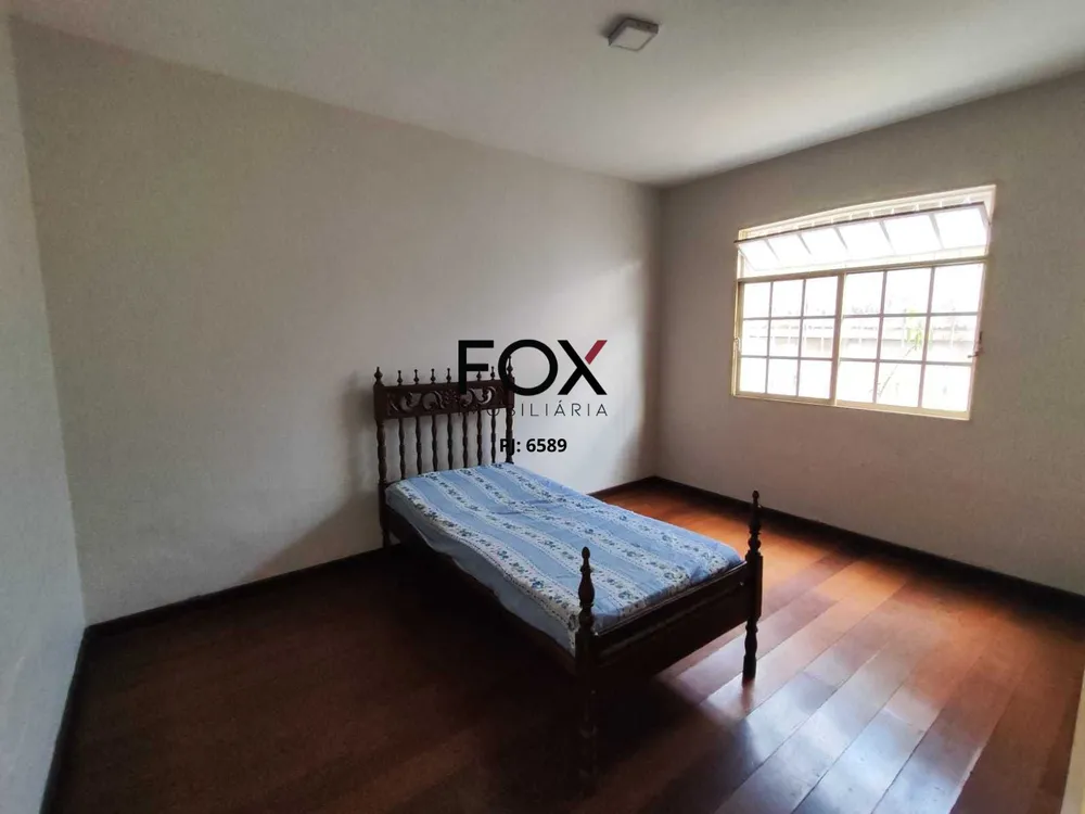 Casa, 7 quartos, 455 m² - Foto 3