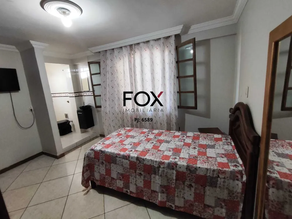 Casa, 7 quartos, 455 m² - Foto 2