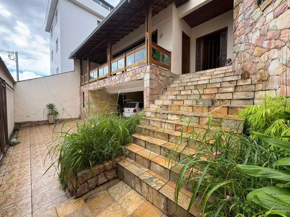 Casa, 3 quartos, 300 m² - Foto 1