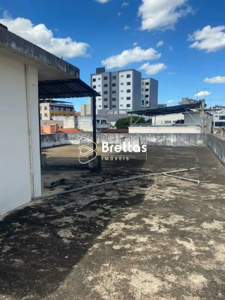 Casa, 4 quartos, 240 m² - Foto 2