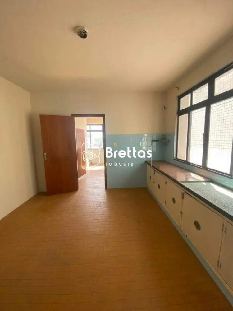 Casa, 4 quartos, 240 m² - Foto 3