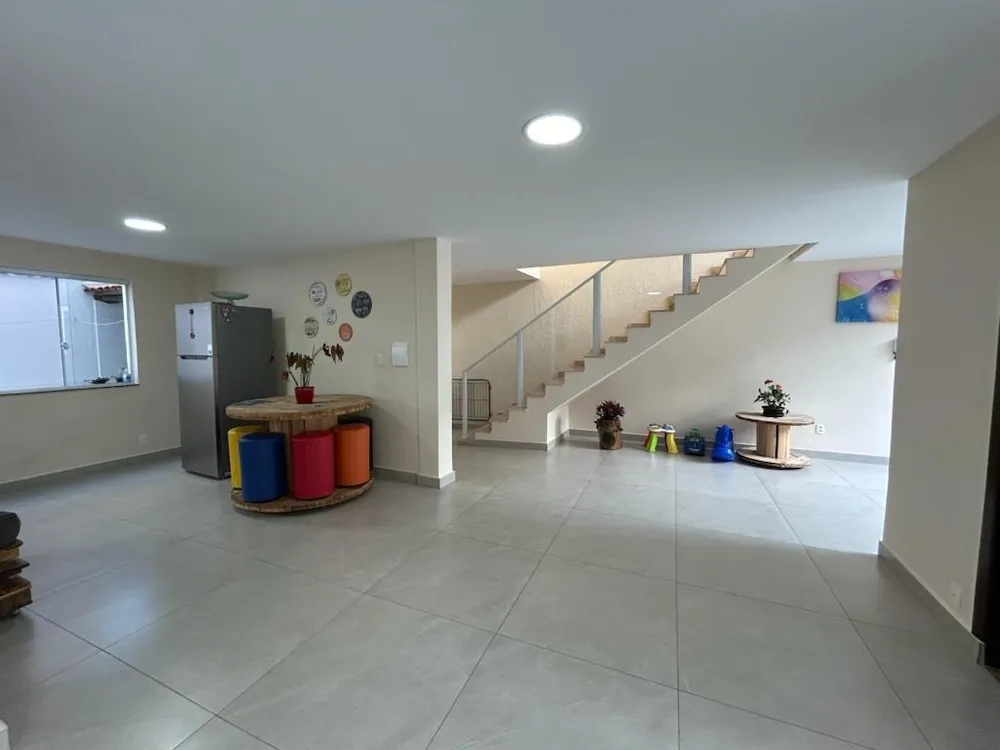 Casa, 5 quartos, 282 m² - Foto 3