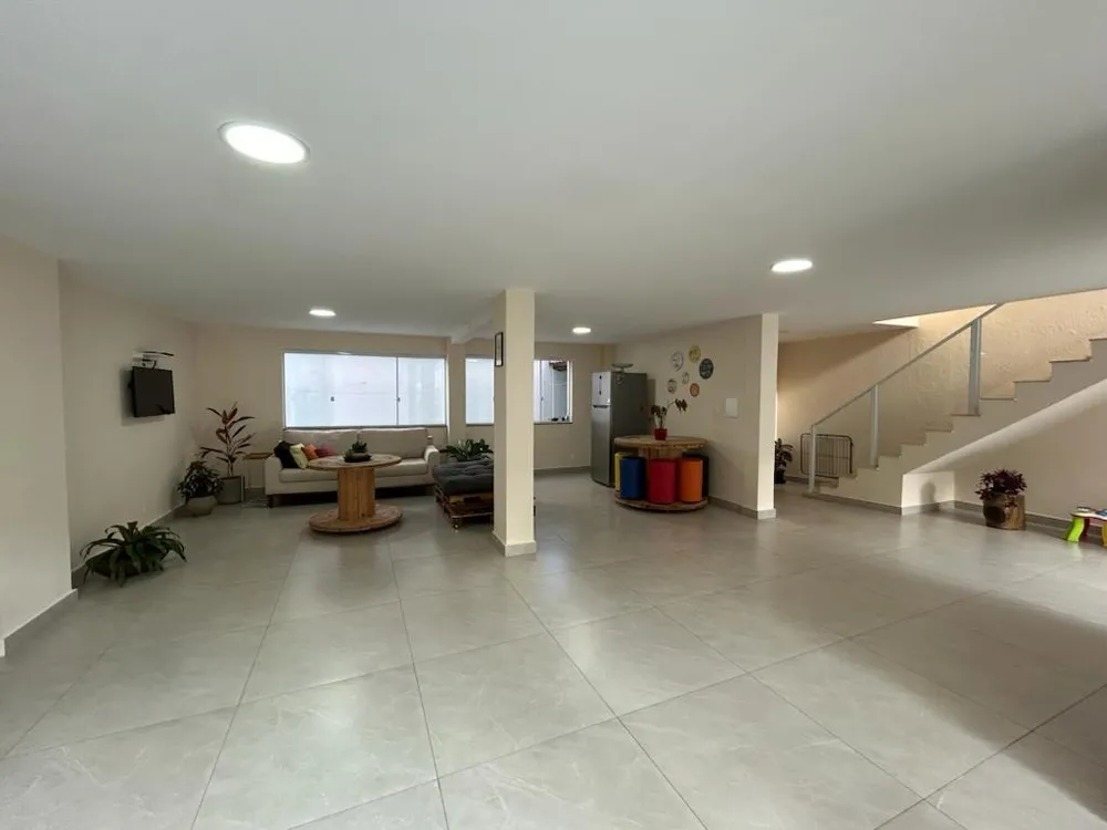 Casa, 5 quartos, 282 m² - Foto 4