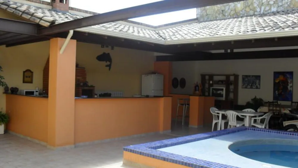Casa, 4 quartos, 303 m² - Foto 1