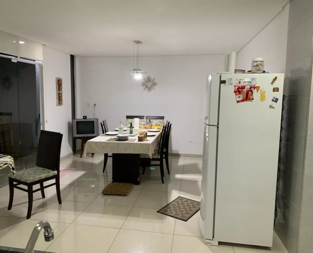 Casa à venda com 3 quartos, 323m² - Foto 14