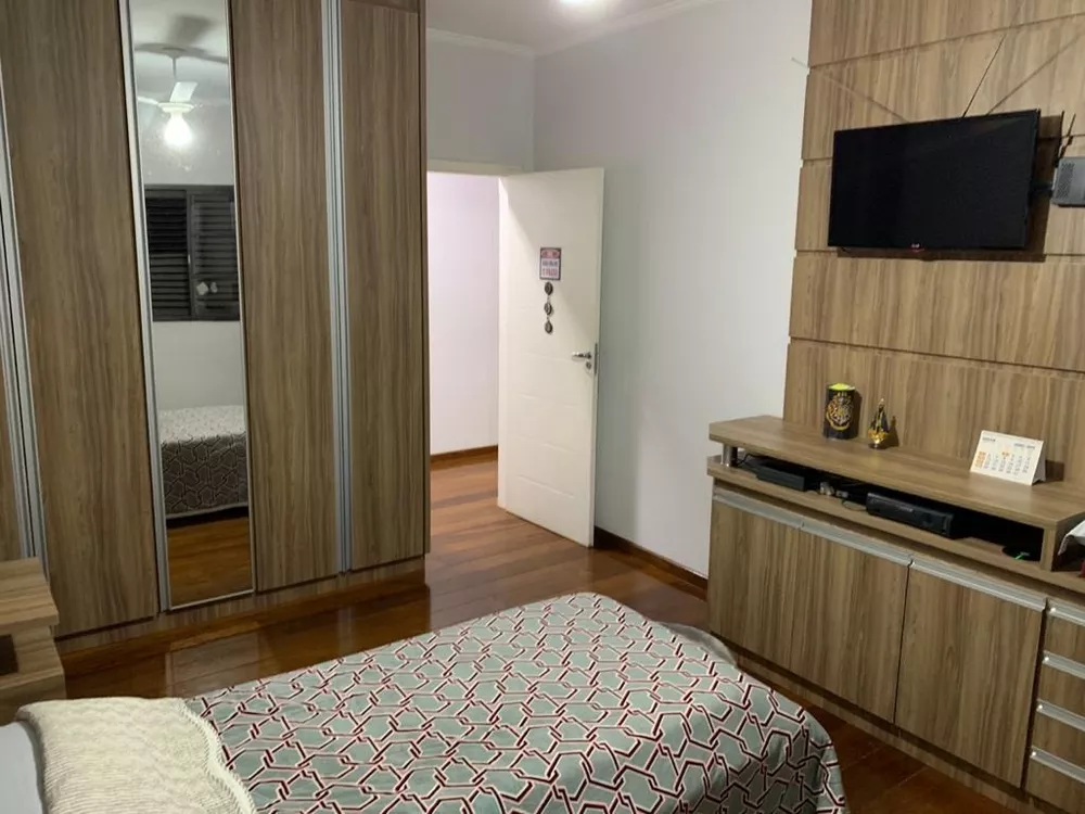 Casa à venda com 3 quartos, 323m² - Foto 20