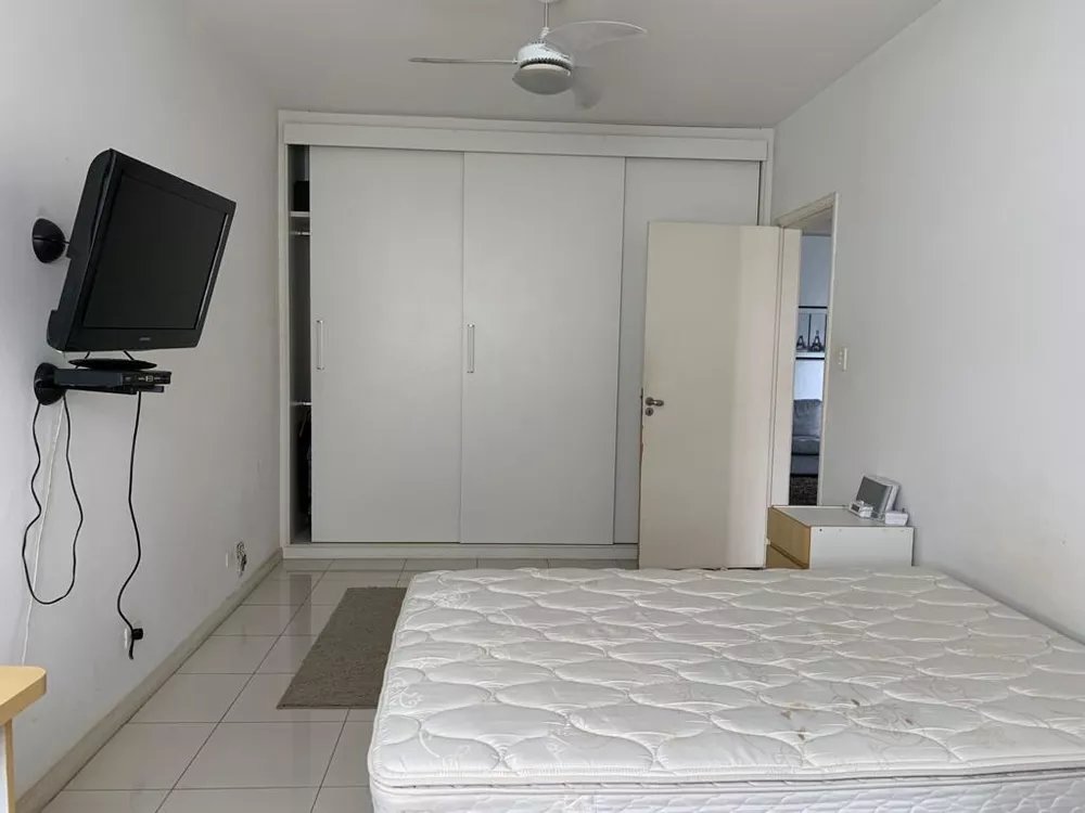 Casa à venda com 3 quartos, 323m² - Foto 3