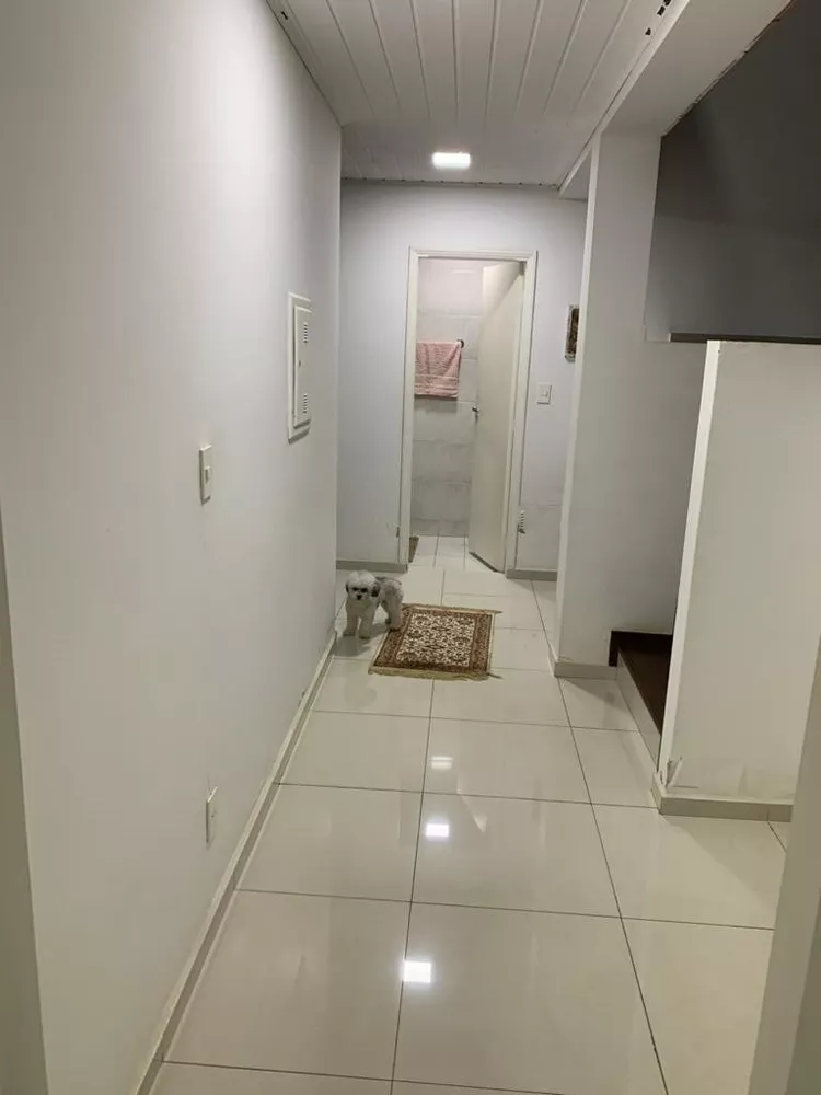 Casa à venda com 3 quartos, 323m² - Foto 4