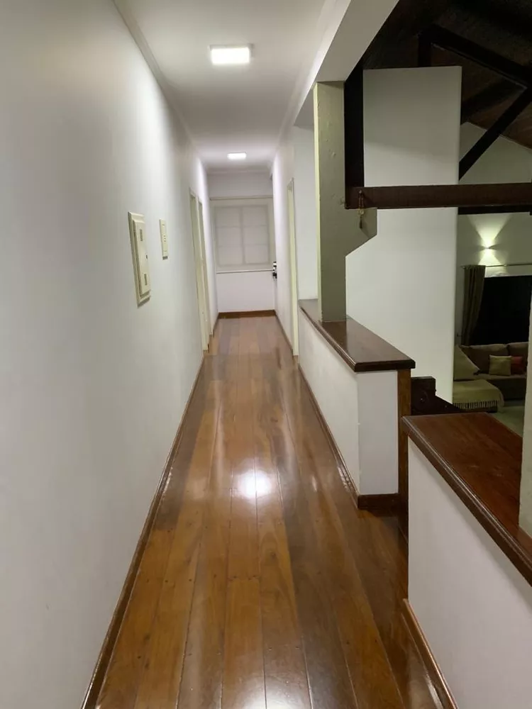 Casa à venda com 3 quartos, 323m² - Foto 10