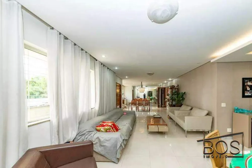 Casa, 4 quartos, 267 m² - Foto 1
