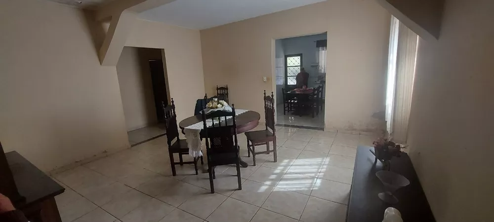 Chácara à venda com 3 quartos, 150m² - Foto 2