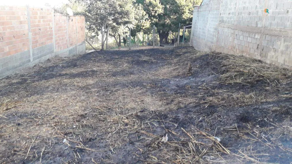 Terreno, 242 m² - Foto 1