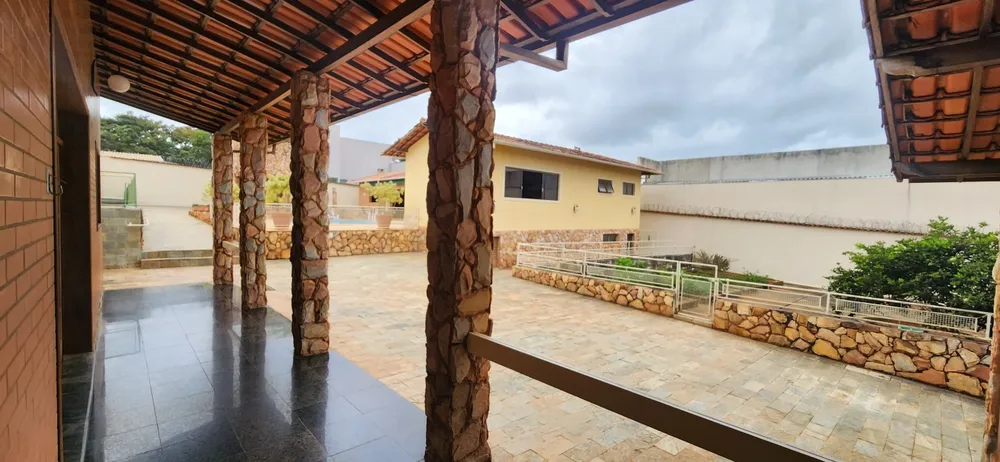 Casa, 7 quartos, 298 m² - Foto 3