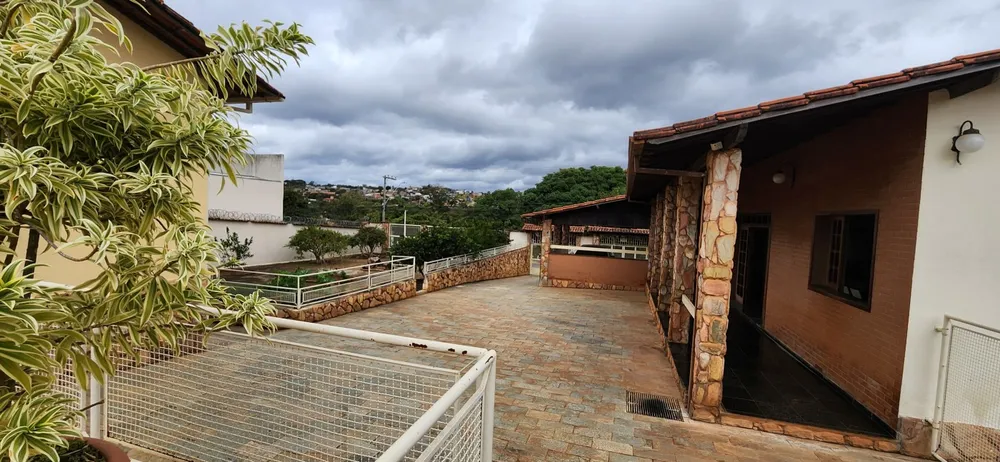 Casa, 7 quartos, 298 m² - Foto 1