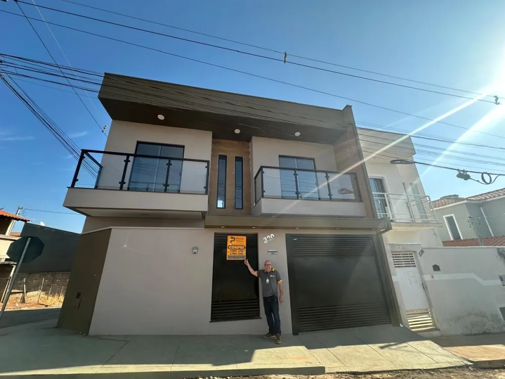 Casa, 4 quartos, 130 m² - Foto 1