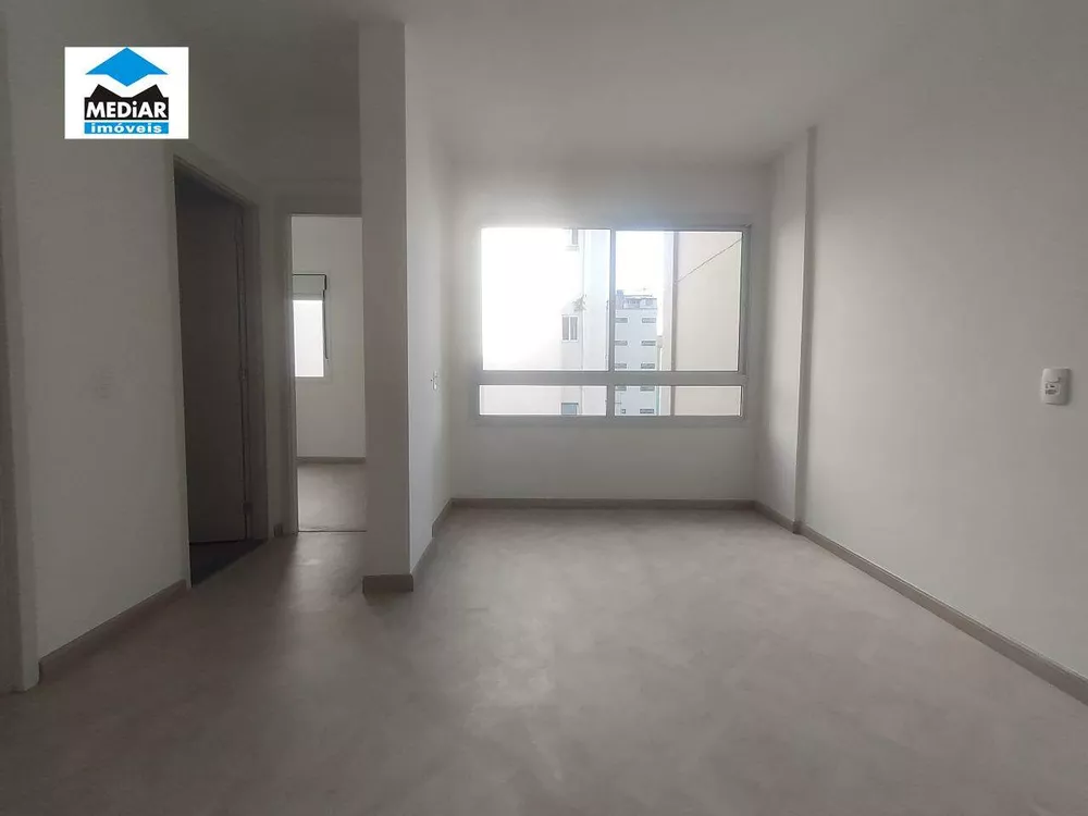 Apartamento para alugar com 2 quartos, 40m² - Foto 7