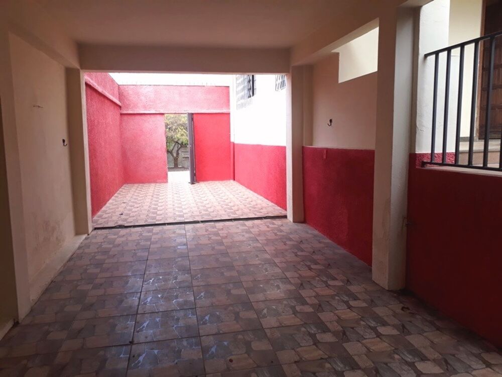 Casa à venda com 3 quartos, 360m² - Foto 3