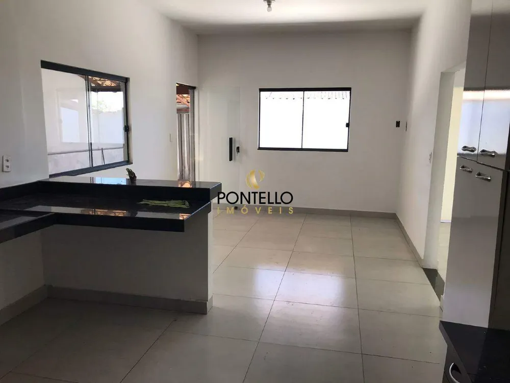 Casa, 3 quartos, 108 m² - Foto 2