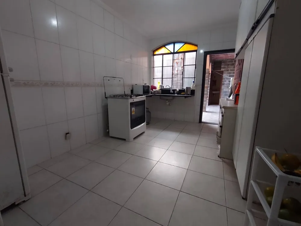 Casa, 3 quartos, 240 m² - Foto 12