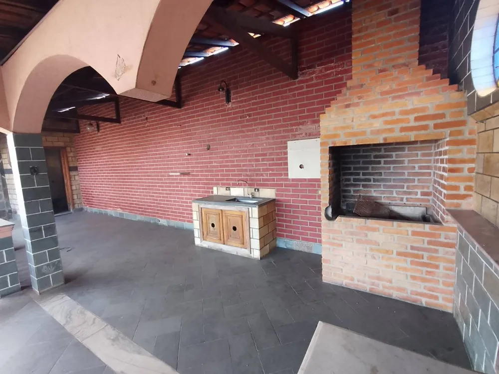Casa, 3 quartos, 240 m² - Foto 1