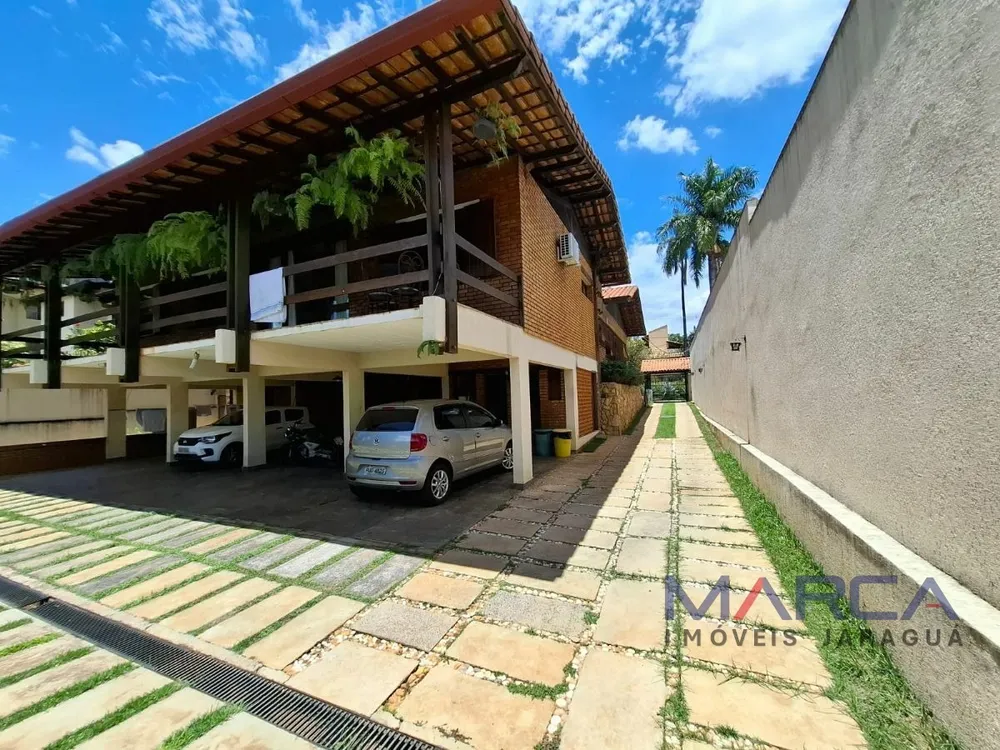 Casa, 4 quartos, 379 m² - Foto 1