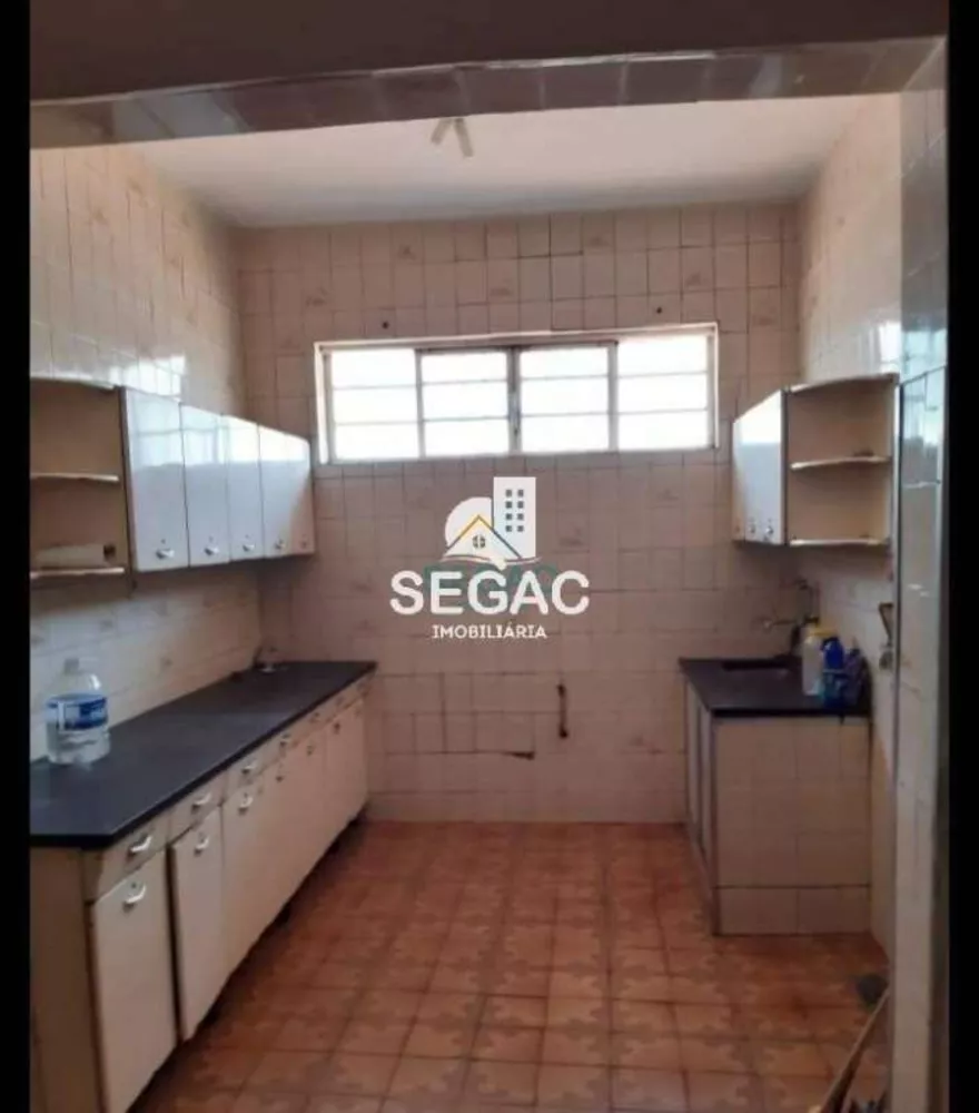 Casa à venda com 5 quartos, 270m² - Foto 4