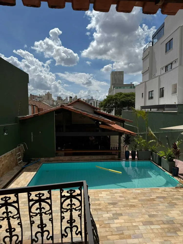 Casa, 6 quartos, 250 m² - Foto 4