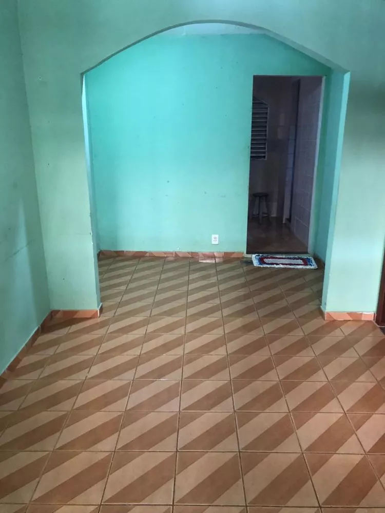 Casa à venda com 2 quartos, 85m² - Foto 1