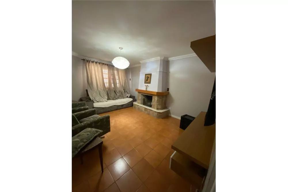 Casa à venda com 4 quartos, 420m² - Foto 1